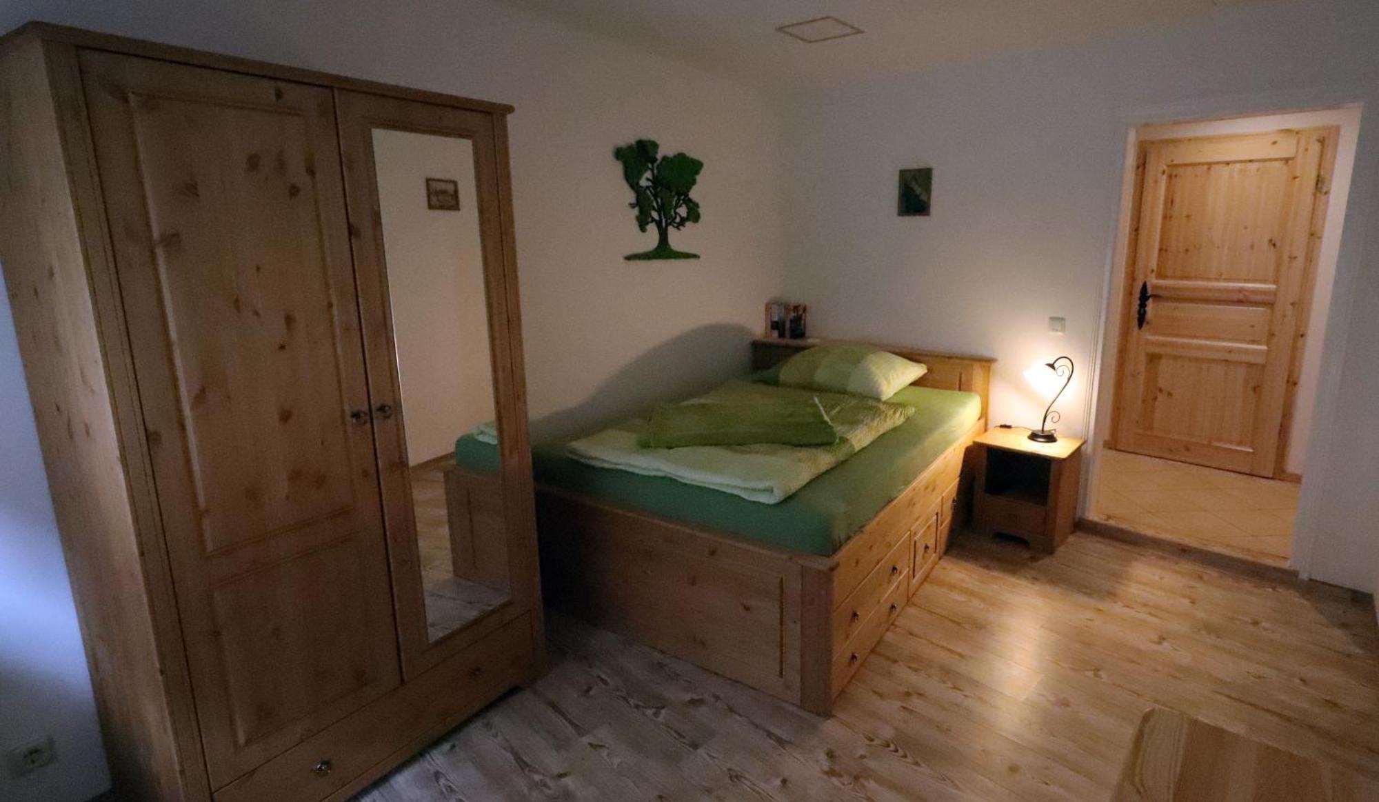 Gaestezimmer Zum Rotem Karpfen Guest house *